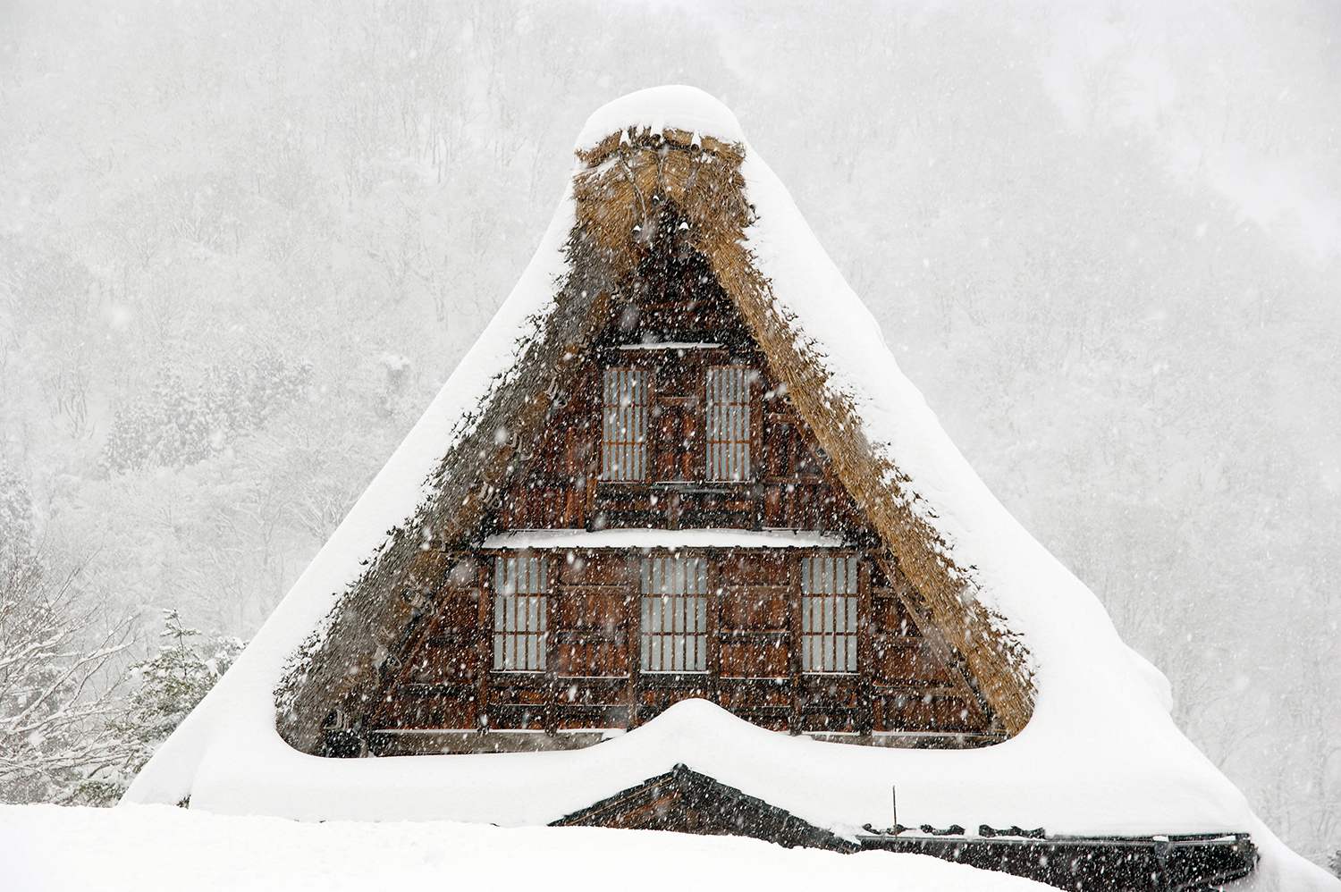 和紙の話でもう一つ ～豪雪地帯で作られる五箇山和紙～ | 北陸物語
