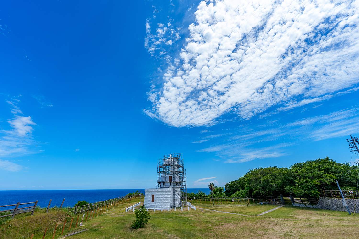 夏休みは能登へ！【その2】日本の灯台50選に選ばれた禄剛埼灯台 | 北陸物語
